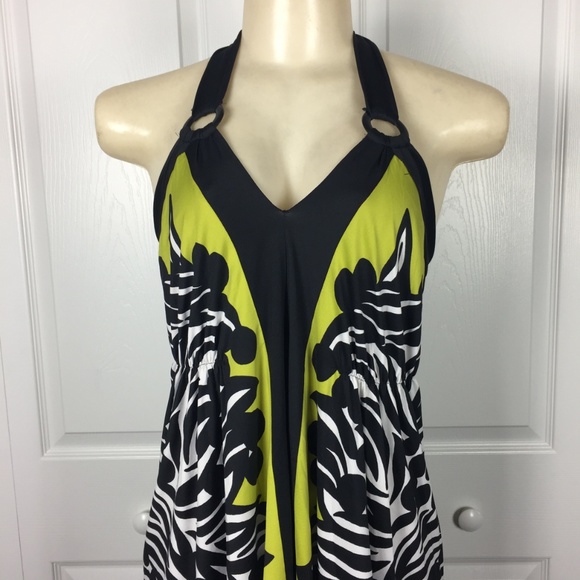  LIKE NEW - Great Asymmetrical Dress! - Picture 2 of 7